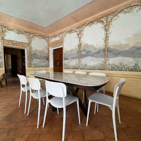Urbino Apartments - Palazzo Paltroni Studio Екстер'єр фото