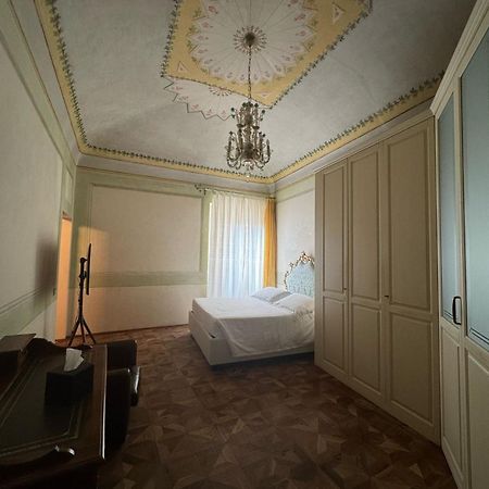 Urbino Apartments - Palazzo Paltroni Studio Екстер'єр фото