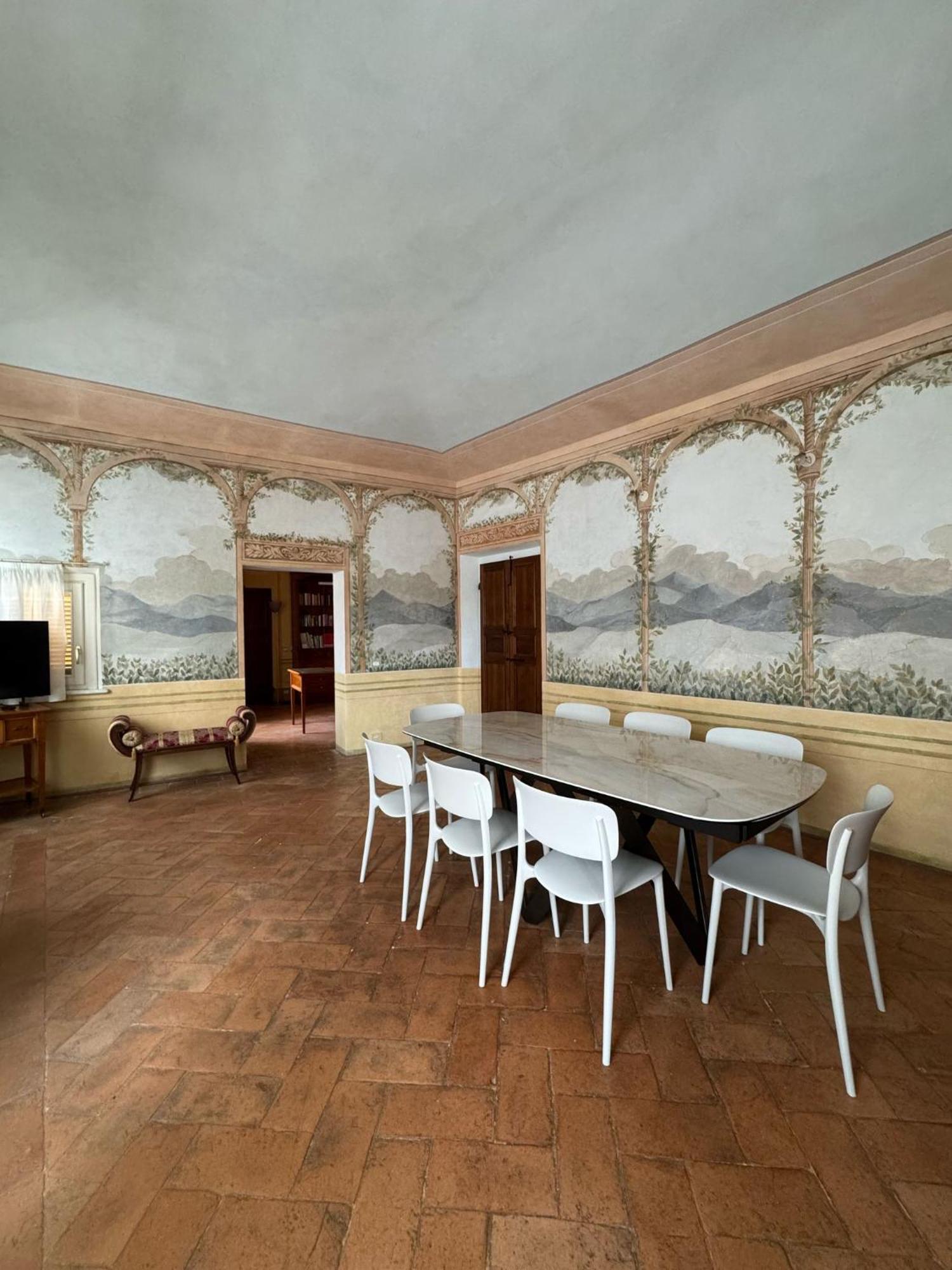 Urbino Apartments - Palazzo Paltroni Studio Екстер'єр фото