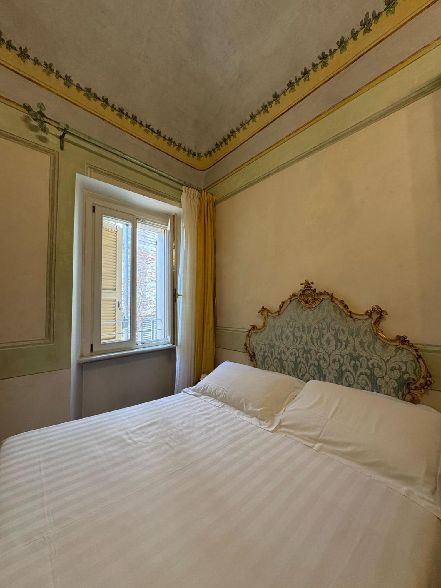 Urbino Apartments - Palazzo Paltroni Studio Екстер'єр фото